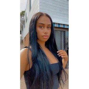 Meet your Posher, Nieva